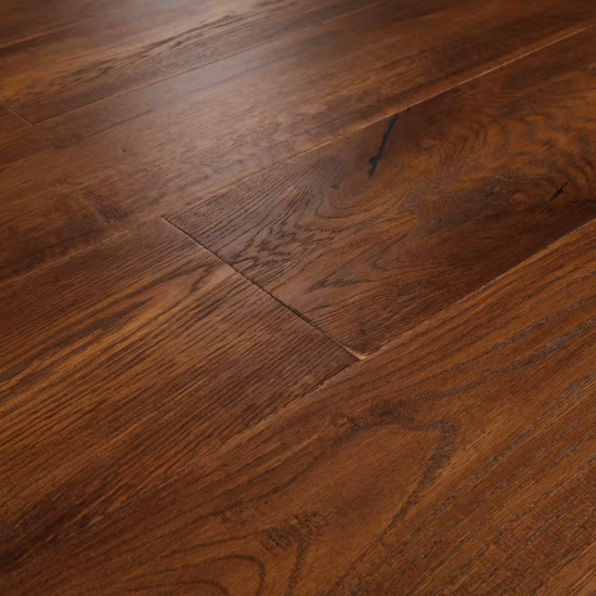 Pavimenti in legno duro ingegnerizzato con legno di quercia europea con finitura smaltata recentemente lanciati