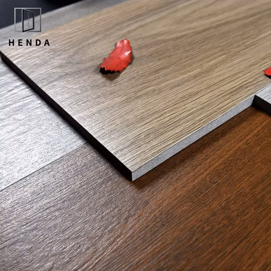 Pavimento in ceramica con piastrelle in legno porcellanato con finitura opaca 150X800mm