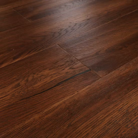 Pavimenti in legno massello di rovere europeo smaltato piallato a mano